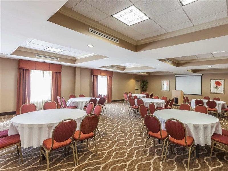 Comfort Suites Suffolk - Chesapeake Eksteriør billede