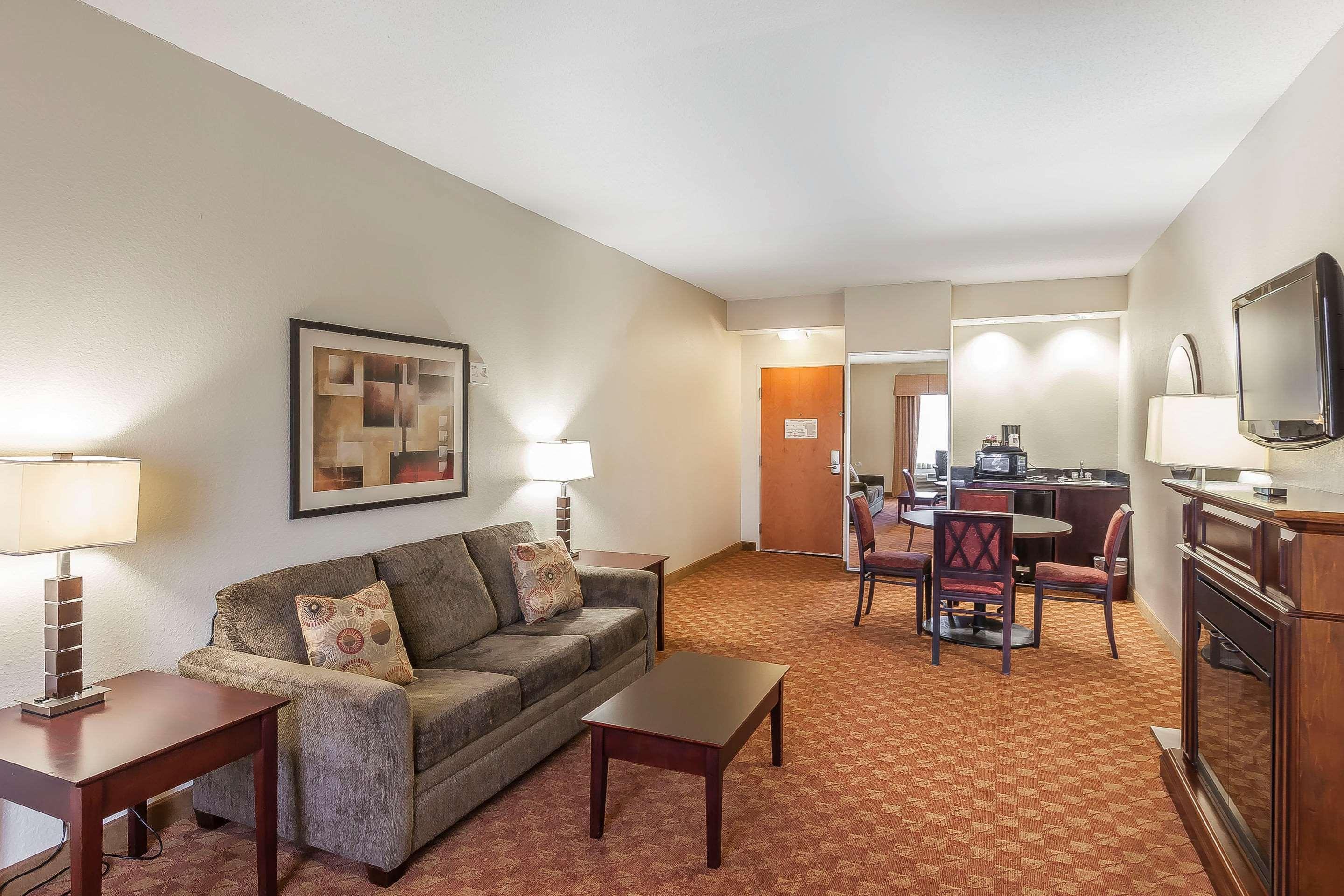 Comfort Suites Suffolk - Chesapeake Eksteriør billede