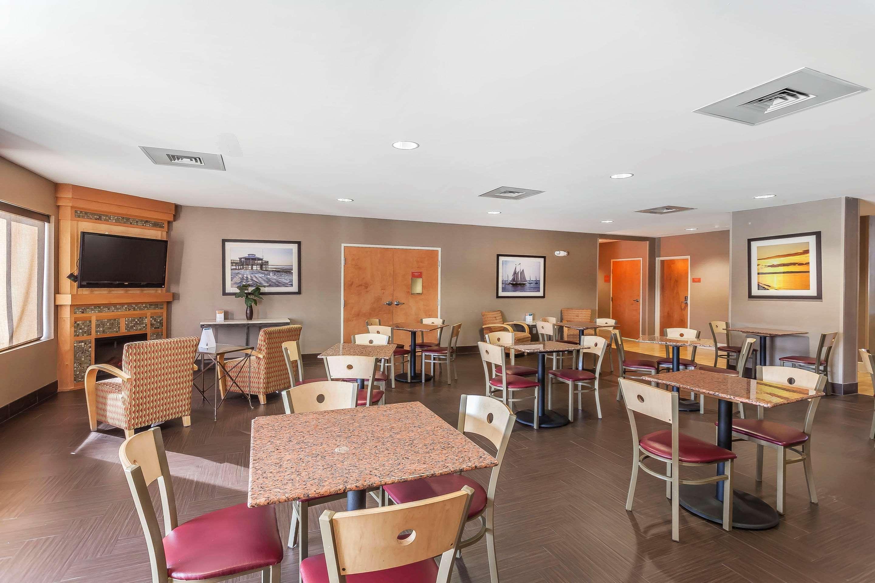 Comfort Suites Suffolk - Chesapeake Eksteriør billede