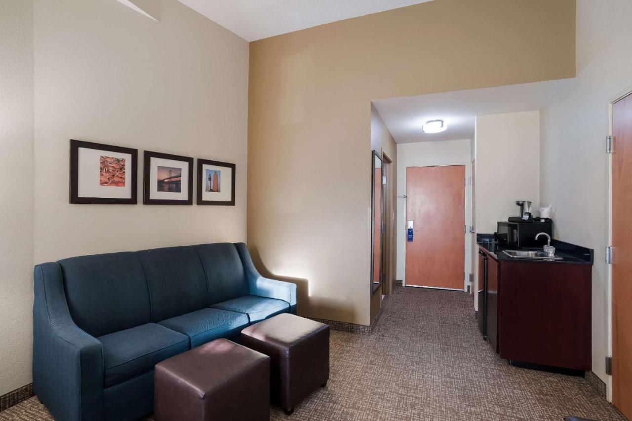 Comfort Suites Suffolk - Chesapeake Eksteriør billede